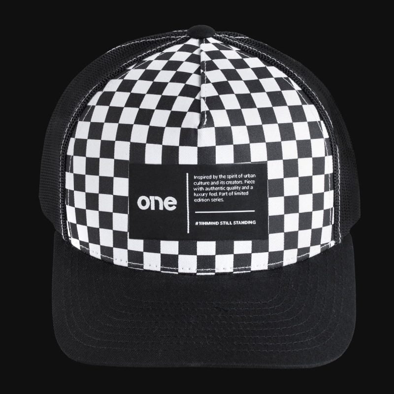 Шапка с козирка Trucker ONE - 04
