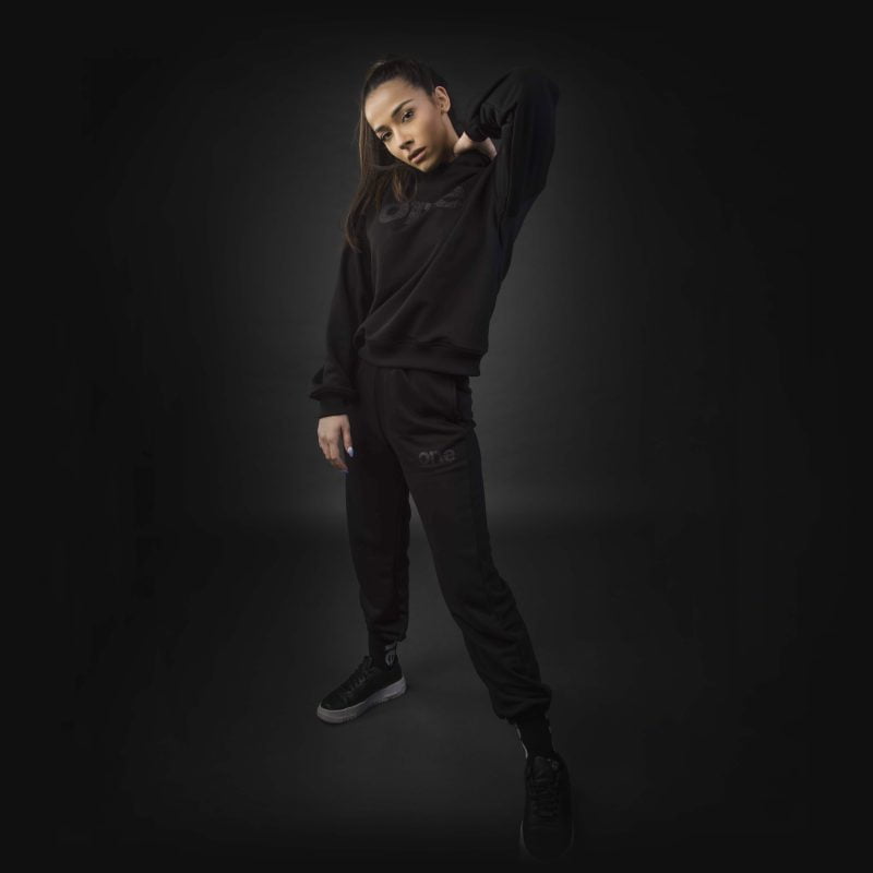 Дамски спортен екип Crystal One - 02