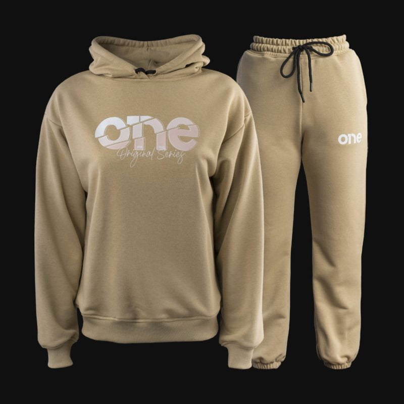 Дамски спортен екип Light One