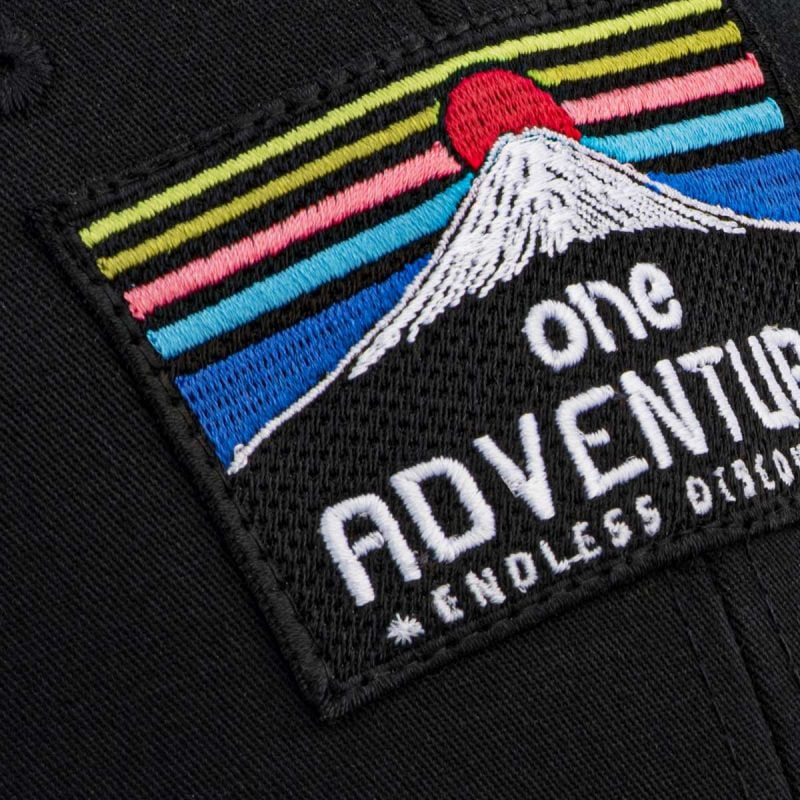 Шапка с Kозирка One Adventure - 02