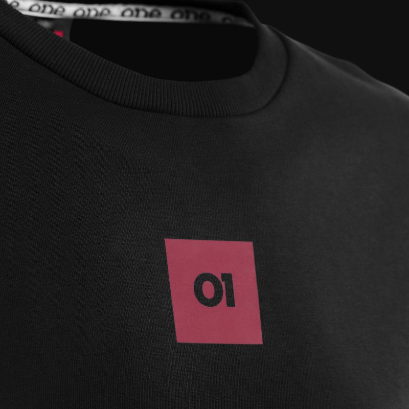 Мъжки черен суичър - O1 Red Box - 04