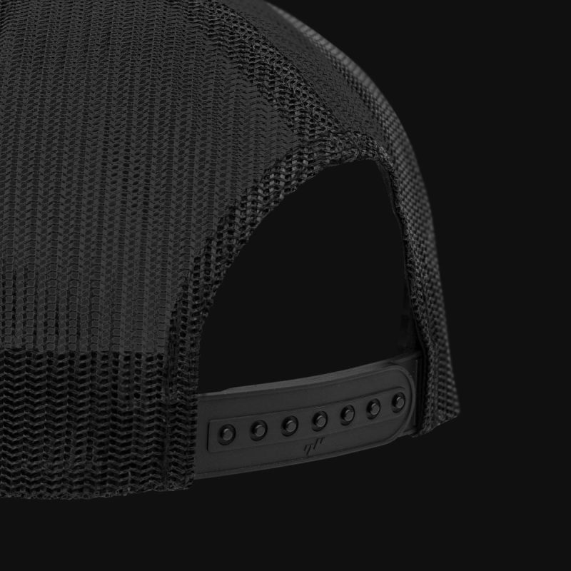 Шапка с Kозирка Midnight Stealth - 04