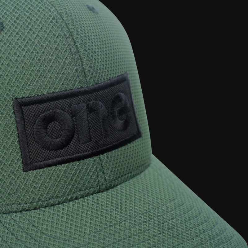 Шапка с Kозирка Core Mesh - 02